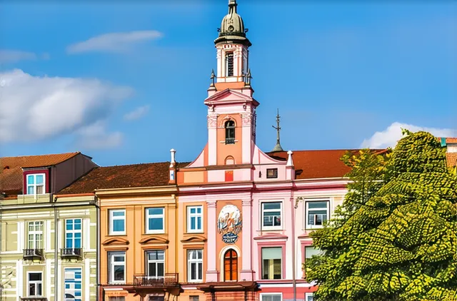 Discover the Best Neighborhoods for Solo Travelers in Cluj-Napoca